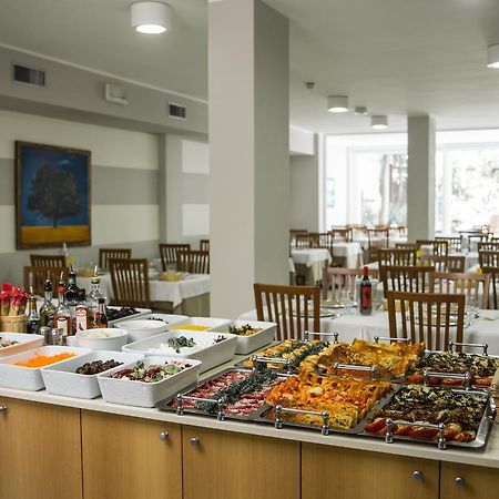 Hotel Giulietta Сенигаллия Экстерьер фото
